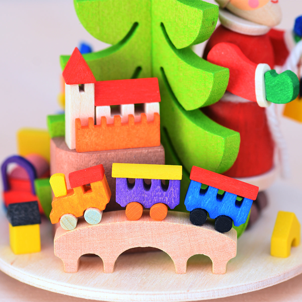 Tischpyramide mit Weihnachtsmann