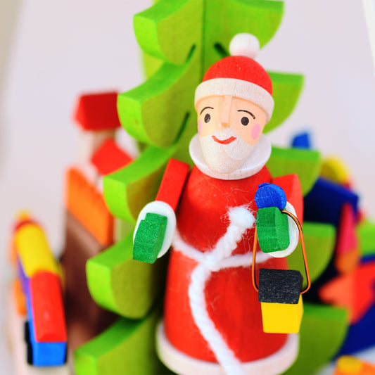 Tischpyramide mit Weihnachtsmann