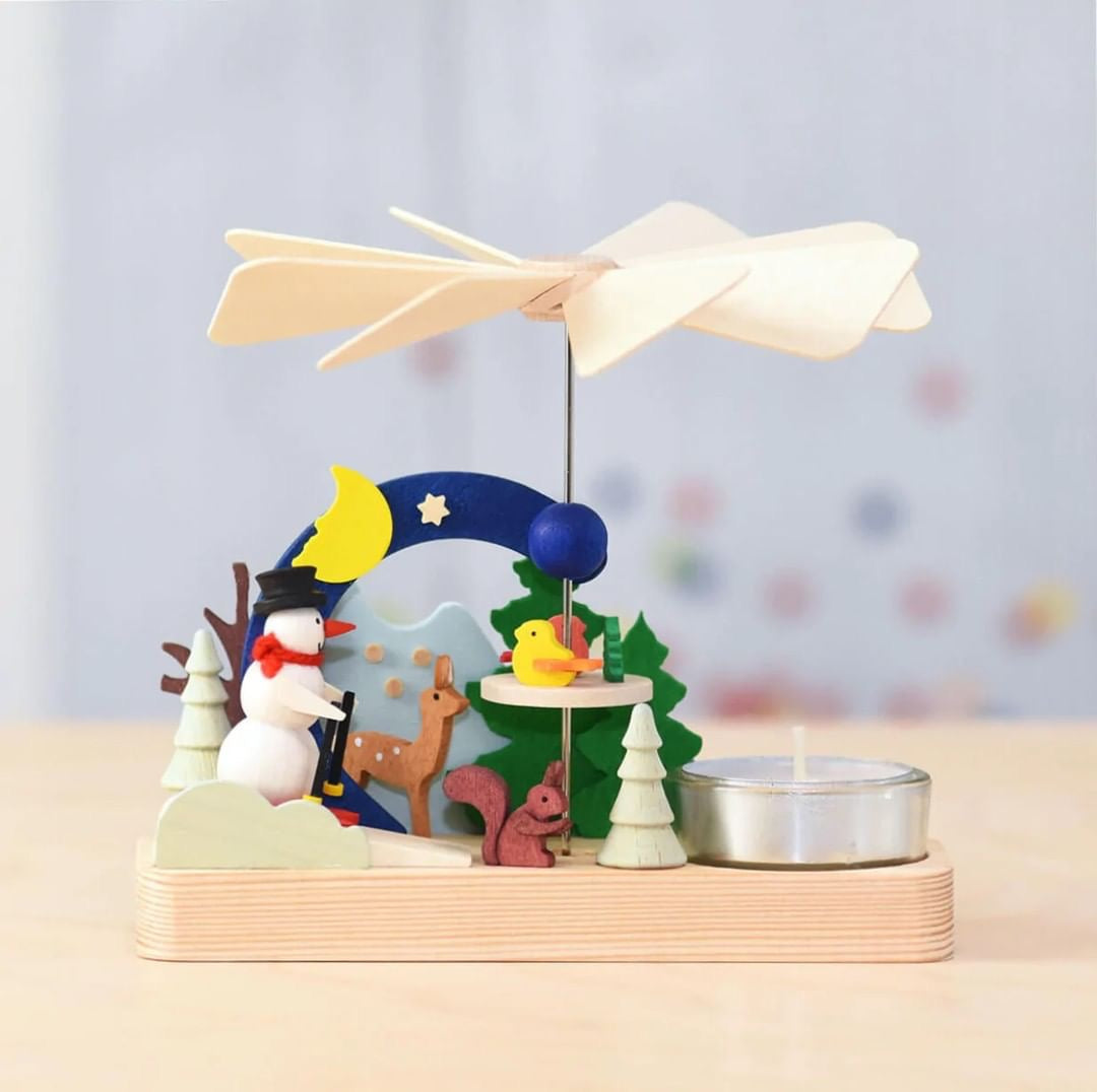 Pyramide Schneemann